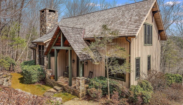 Stunning Cabin in Catatoga Private Gated Community