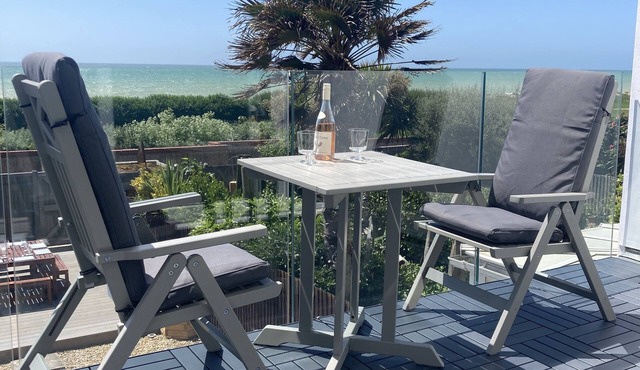 Stunning, newly refurbished, beachfront townhouse in Rustington