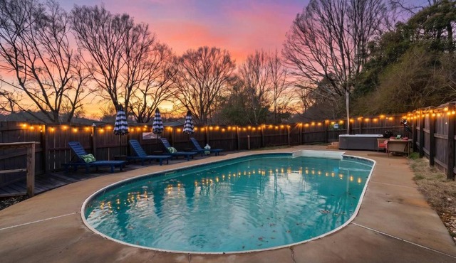 The GOAT - Pool Hot Tub Gym Sauna & Gameroom
