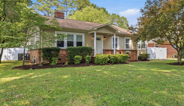 The Harmony Upscale Retreat Walking Distance to Downtown