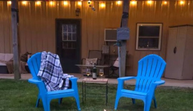 The Hideaway - Private Mini-Farm Retreat for two