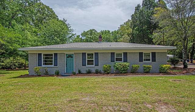 The Lou & Dot Cottage