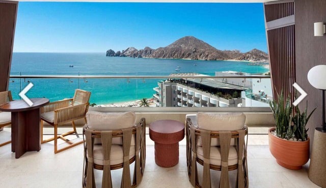 THIS IS IT ! Luxurious Oceanfront Suite: Spa, Beach & Adventure Await!