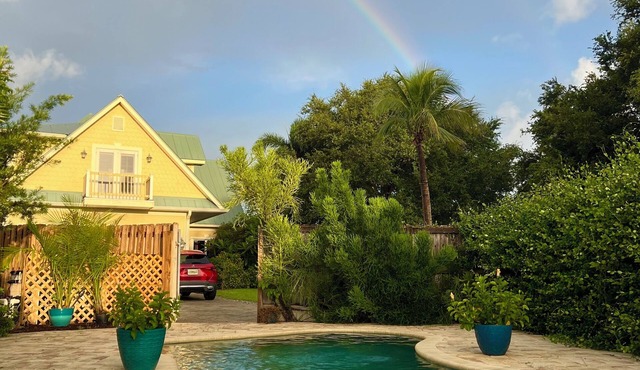 Tranquil 6-bedroom retreat in Hobe Sound for your getaway