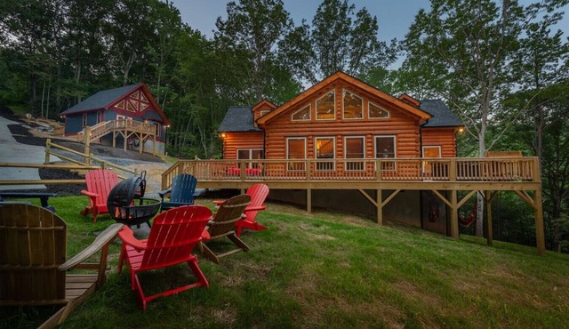 Two Modern Cabins Retreat Near Asheville