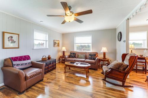 Unplug & Unwind! Piney Creek Home Near State Park
