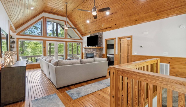 Welcome to "Cumberland Lake Oasis" – Your Perfect Lakeside Retreat!