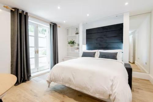 Well-Positioned Studio Flat