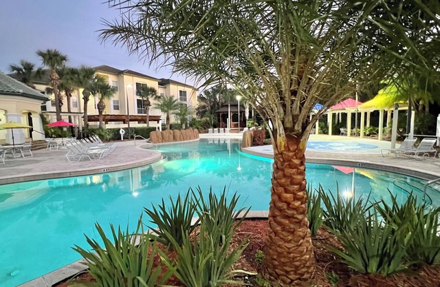 1-101 Legacy Dunes, Just Steps to the Beach Style Pool, Minutes to Disney!
