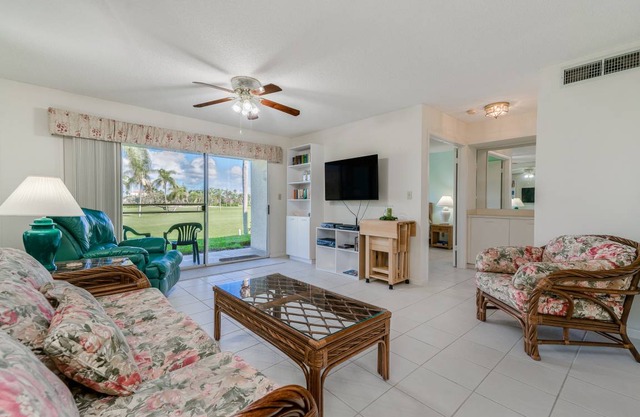 106 m² Condo ∙ 2 bedrooms ∙ 6 guests