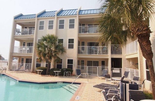 107 m² Condo ∙ 2 bedrooms ∙ 6 guests