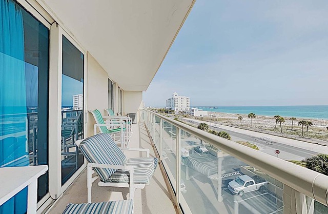 107 m² Condo ∙ 2 bedrooms ∙ 5 guests