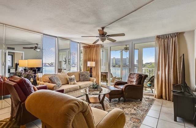 109 m² Condo ∙ 2 bedrooms ∙ 6 guests