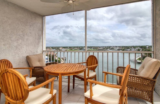 119 m² Condo ∙ 2 bedrooms ∙ 4 guests