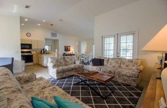 North Foxrun Terrace Villa 