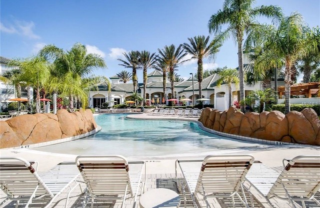 19-202 Gated Resort, Private balcony, heated pool, minutes from Disney! gym