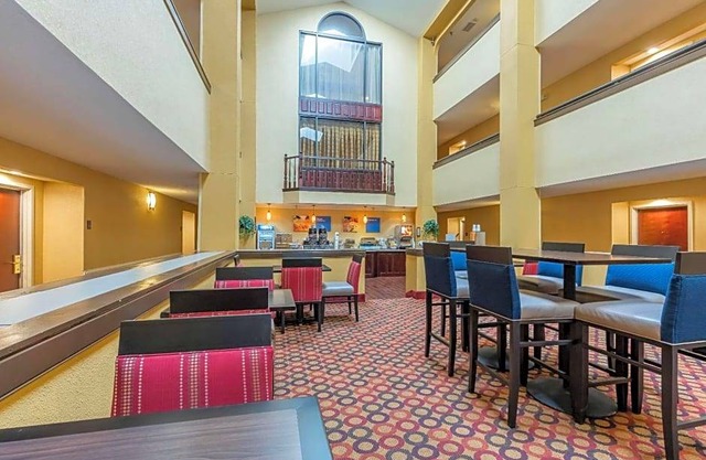 2-Star Hotel ∙ Comfort Inn & Suites Jasper Hwy 78 West