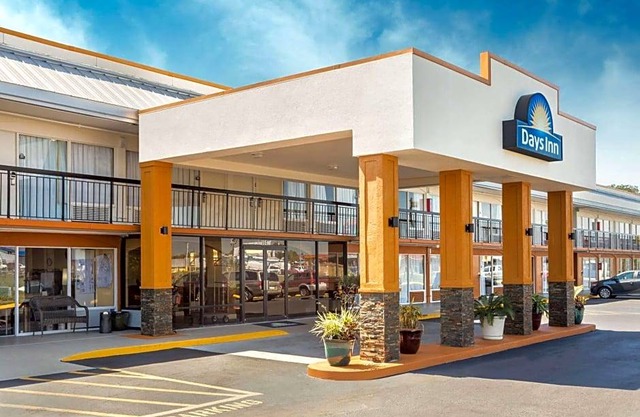 2-Star Hotel ∙ Days Inn by Wyndham Wildwood I-75