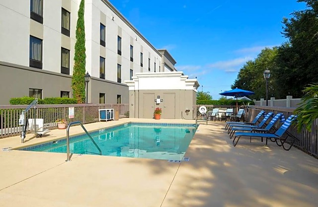 2-Star Hotel ∙ Hampton Inn & Suites Lady Lake/The Villages