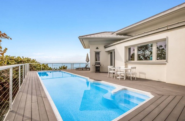 273 m² House ∙ 3 bedrooms ∙ 8 guests