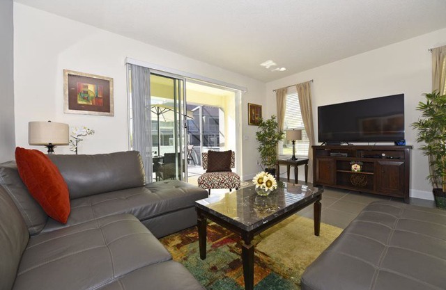 3 bedroom accommodation in Clermont
