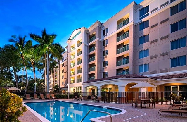 3-Star Hotel ∙ Courtyard by Marriott Fort Lauderdale Weston