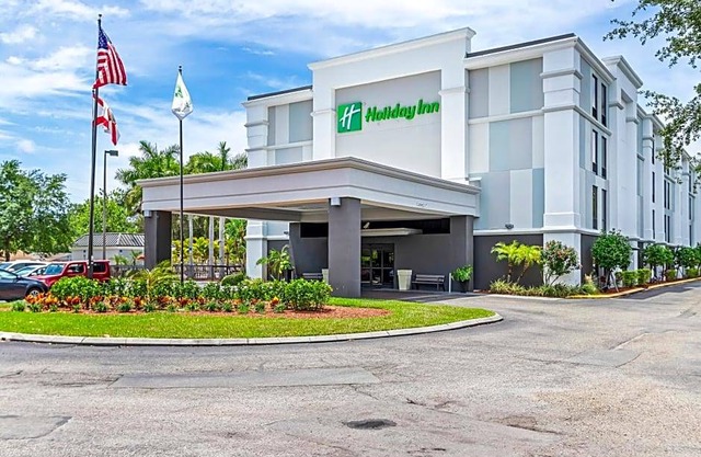 3-Star Hotel ∙ Holiday Inn - St. Petersburg West, an IHG Hotel