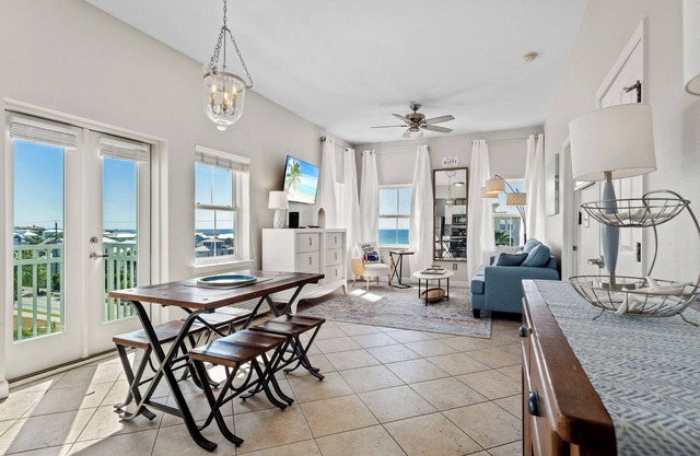 30a Gulf Place Condo! Beach View, Pool, Hot Tub, Tennis & Pickle Ball Courts.