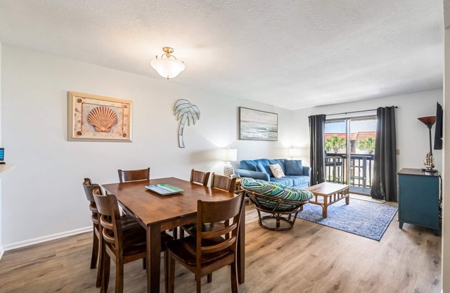 3323 Ocean View 3rd Floor NE