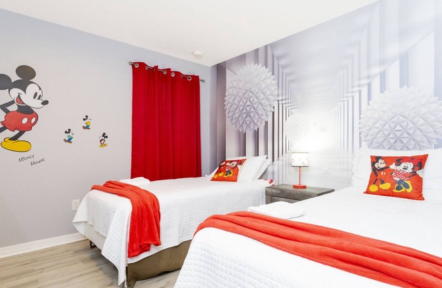 3BEDS / 2 SUITS ENCANTADA RESORT 10min DISNEY