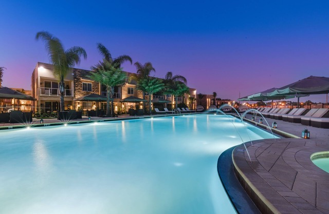 4 B/R Villa, Free Parking & Free Wi-Fi, Near Disney Family Friendly