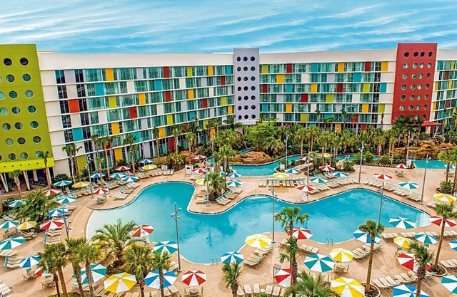 4-Star Hotel ∙ Universal's Cabana Bay Beach Resort