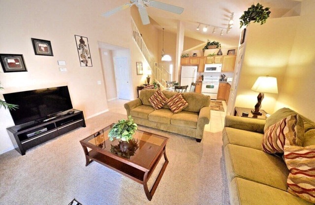 5 bedroom accommodation in Clermont