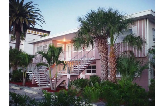 AMAZING LOCATION ! direct across ST, from beach