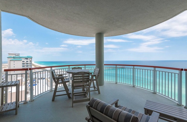 Beach Colony East15A- 3BD/3BA Gulf front Navarre Beach Condo!