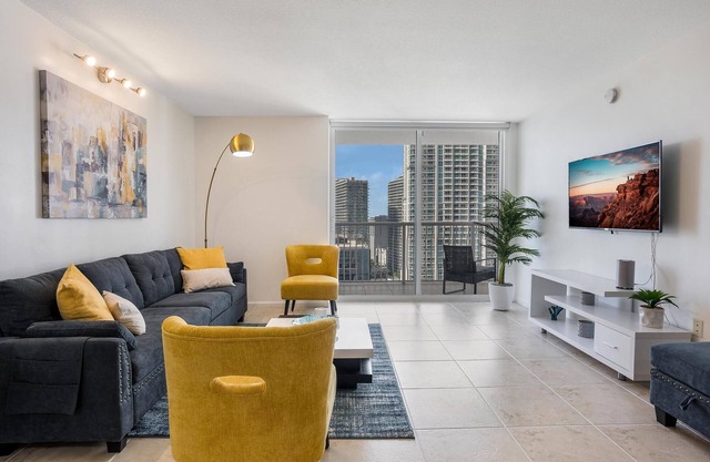 Beautiful 3 bedroom apartment in Brickell Miami