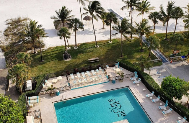 Beautiful Beach Getaway Caper Beach Club # 212