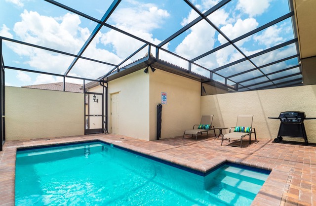 Beautiful townhome with splash pool and game room!