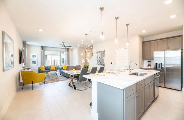 Bright and Sunny Townhouse with Games Room at Reunion