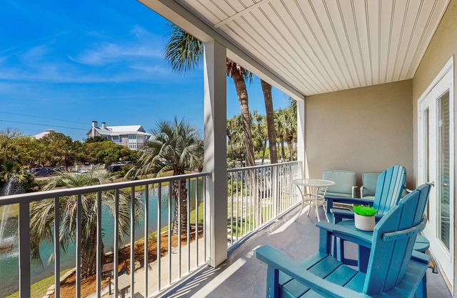 Bright Santa Rosa Beach Villa w/community pools & hot tub - Next to Gulf