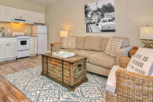Bungalow Beach Place 2
