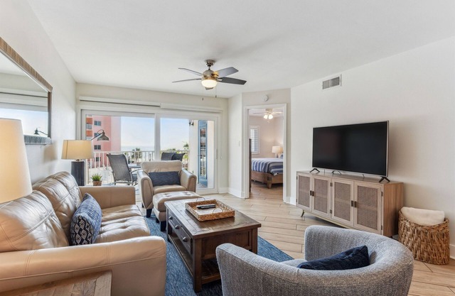 Coastal Charm Oceanview 3BR Condo w/ Heated Pool