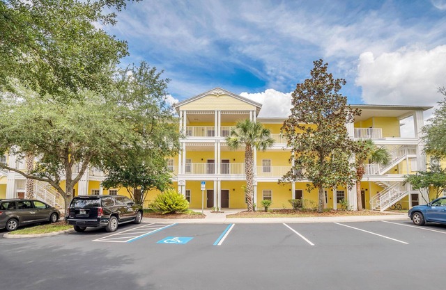 Communal Pool, 20 Minutes To Disney, Splash Area & Restaurants