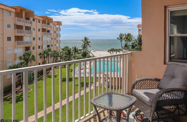 Condo ∙ 2 bedrooms ∙ 4 guests