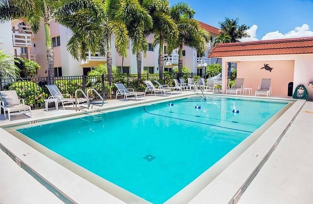 Condo ∙ 2 bedrooms ∙ 6 guests