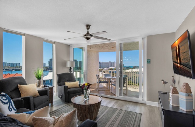✨Corner Unit~Stunning 6th Floor Gulf+Harbor View~2BR Dolphin Point602A