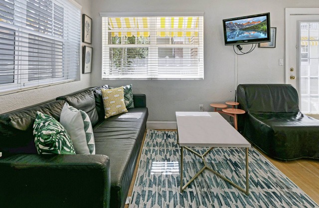 Cozy Family Suite w/Beach Access - Pool & Bikesn