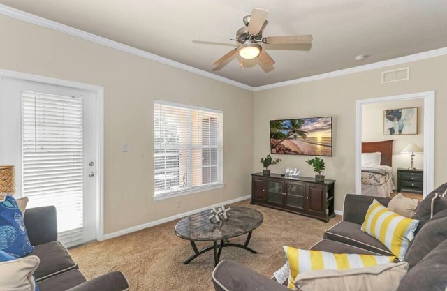 Cozy Spacious Family Friendly Home Away From Home