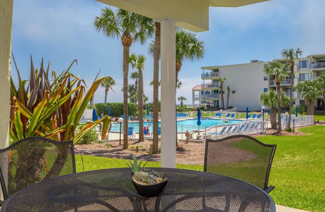 CRC 2107 - Ground Floor Pool View Condo