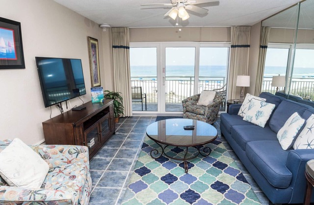 D204 Low Floor, Direct Gulf Front View